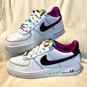 Nike Air Force 1 Low '07 LV8
Just Do It! White Vivid Purple (GS)